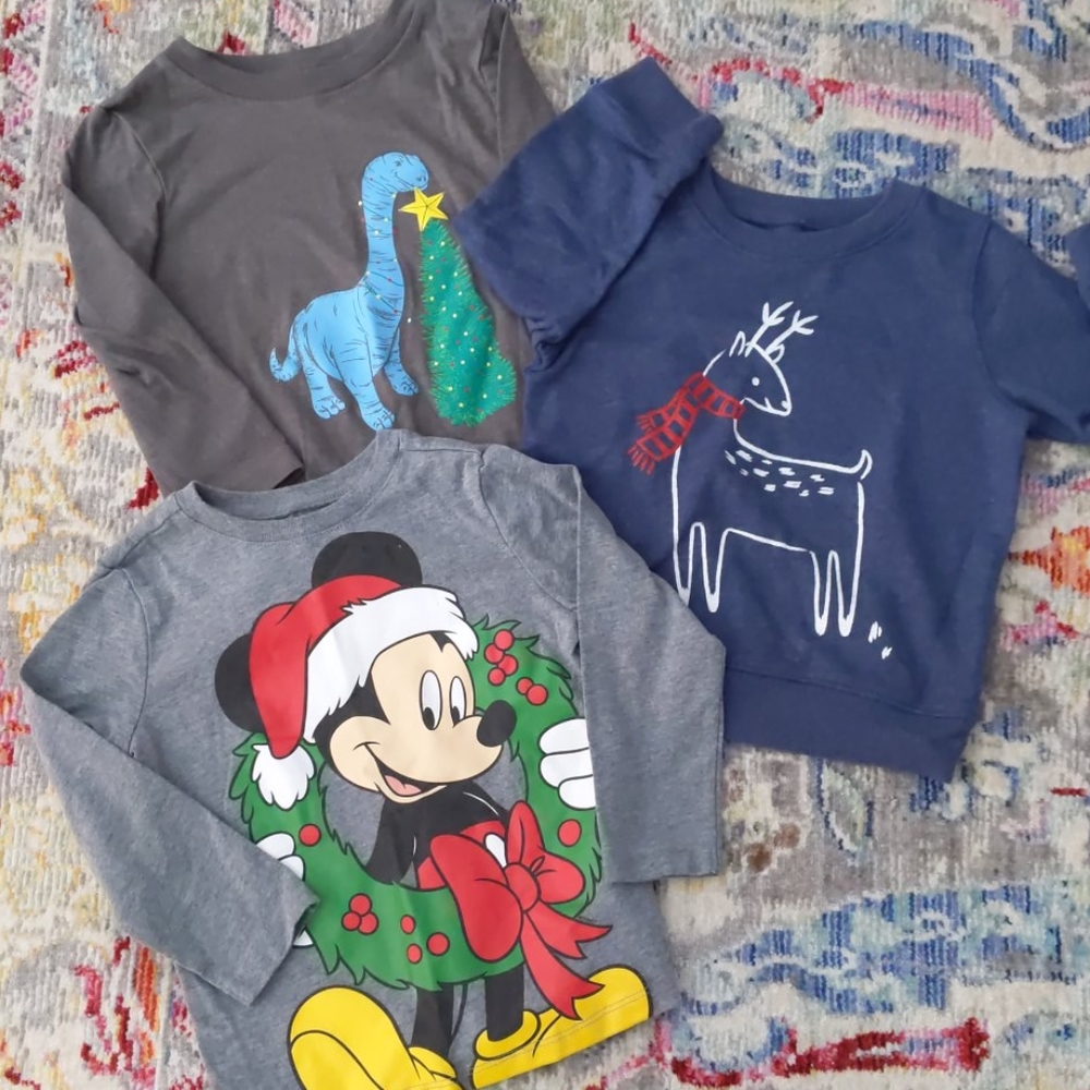 Bundle of EUC holiday shirts 24mo-2t